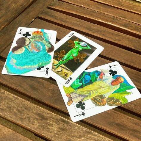 How Do Custom Card Shapes Create Distinctive Brand Impressions