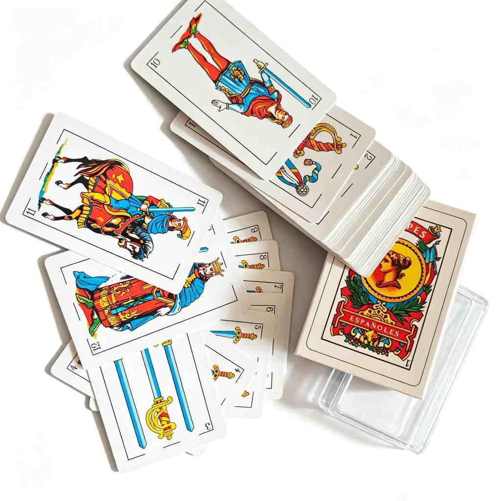 WellCards custom Spanish playing cards 3